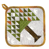 Potholder, Bouquet / Tree of Life (without instruction and pattern) in "Your First Patchwork, Yoko Saito's Traditional Patterns"