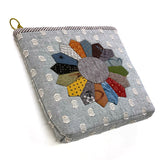 [ 20%OFF / SALE ] Dresden Plate Pouch (without instruction and pattern) in "Your First Patchwork, Yoko Saito's Traditional Patterns"